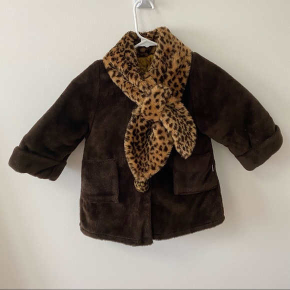 VINTAGE FAUX FUR BROWN COAT WITH BUILT IN SCARF - Picture 1 of 9